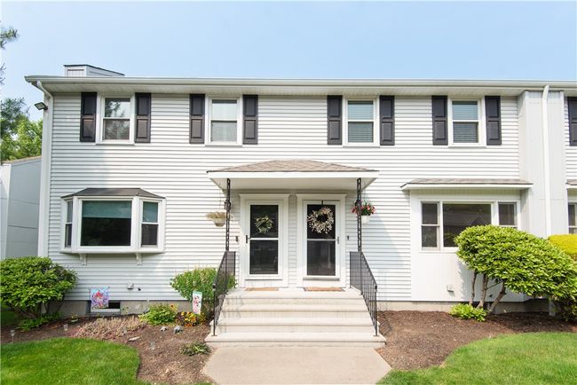 APT-7 - 1 Magnum Ct, Condo with 2 bedrooms, 2 bathrooms and 2 parking in Smithfield RI | Image 4