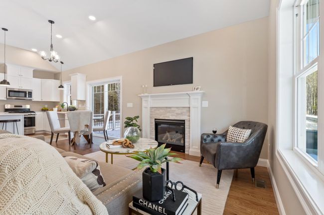 4B Debbie Lane, Condo with 2 bedrooms, 2 bathrooms and null parking in Amherst NH | Image 8