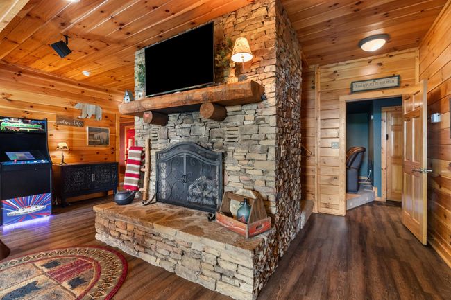 2414 Walnut Cove Way, House other with 4 bedrooms, 6 bathrooms and null parking in Sevierville TN | Image 39