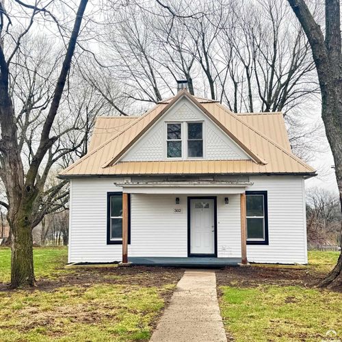 302 N Iowa St, Highland, KS, 66035-4163 | Card Image