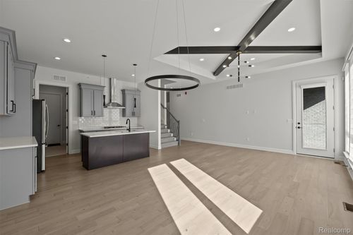 7507 Gramercy Circle Circle, West Bloomfield Charter Township, MI, 48322 | Card Image