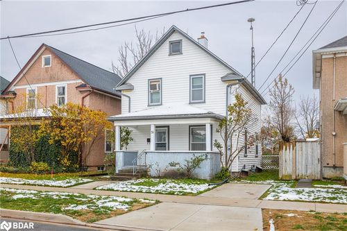 51 Sixth St, Welland, ON, L3B5A7 | Card Image