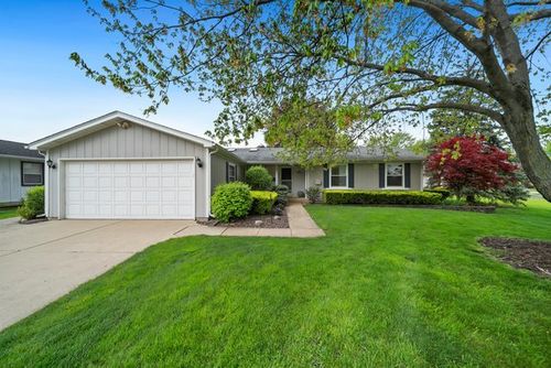 1562 White Trl, Elk Grove Village, IL, 60007-2849 | Card Image
