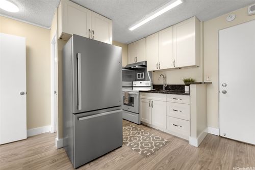 910-1535 Pensacola St, Honolulu, HI, 96822-3875 | Card Image