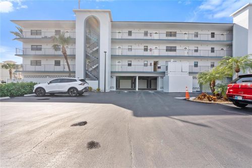 apt-201-14001 Gulf Blvd, MADEIRA BEACH, FL, 33708-2256 | Card Image