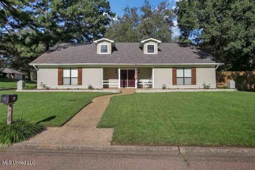 61 Sunline Dr, Brandon, MS, 39042-2151 | Card Image