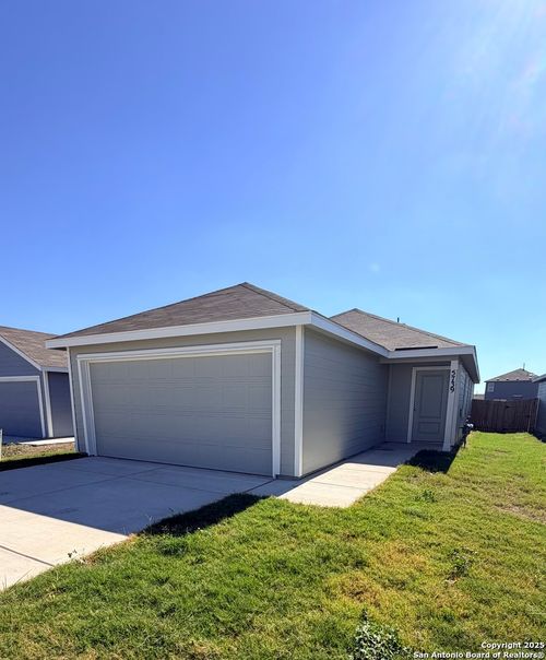 5739 Alope Way, Seguin, TX, 78155-3871 | Card Image