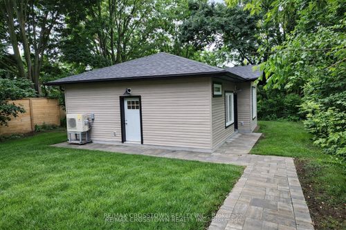 gdn-ste-120 Dundonald St, Barrie, ON, L4M3T6 | Card Image