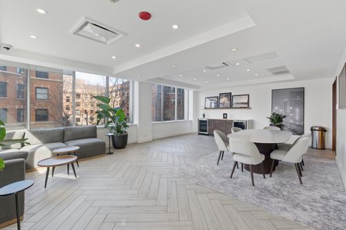 apt-4805-655 Irving Park Rd, CHICAGO, IL, 60613-3138 | Card Image