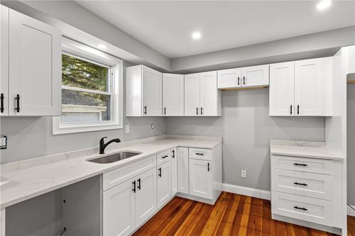 26 Spicer St, Providence, RI, 02905-1417 | Card Image