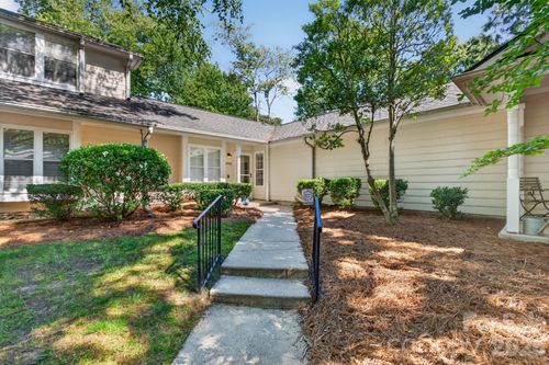 2705 Tiergarten Ln, Charlotte, NC, 28210-5830 | Card Image