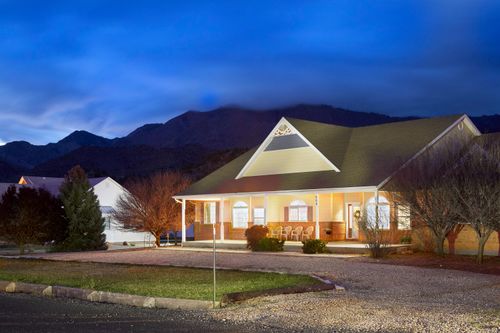 668 S 800 E, New Harmony, UT, 84757-7706 | Card Image