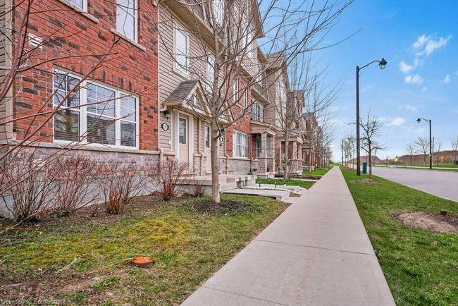 133 Ludolph St, Townhouse with 3 bedrooms, 3 bathrooms and 2 parking in Kitchener ON | Image 4