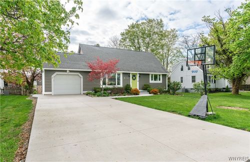 3290 Wildwood Dr, Hamburg, NY, 14075-3608 | Card Image