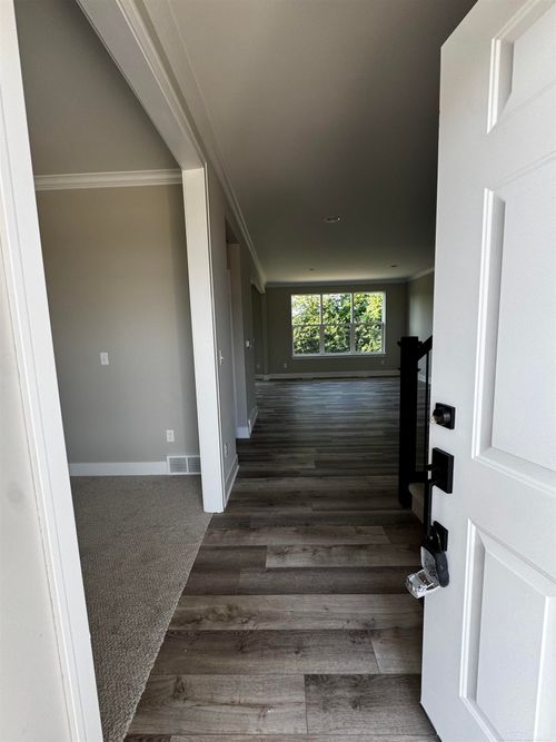 26326 Pine Gate Dr, New Baltimore, MI, 48051-2572 | Card Image