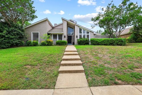 1925 Country Club Dr, Plano, TX, 75074-3607 | Card Image