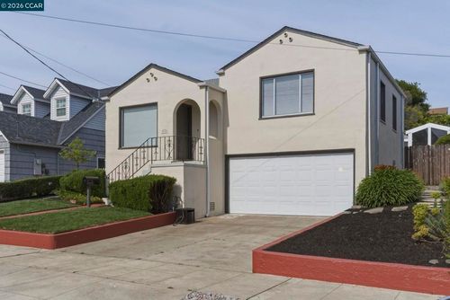 614 Kern St, Richmond, CA, 94805-1917 | Card Image