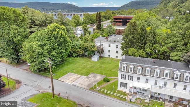 104 Miller Ln, Home with 3 bedrooms, 2 bathrooms and null parking in HARRISBURG PA | Image 28