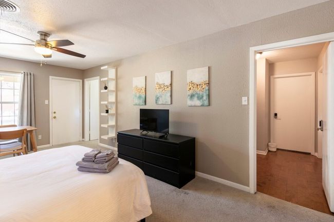 1711 Deerfield Dr, House other with 4 bedrooms, 4 bathrooms and 2 parking in Austin TX | Image 21