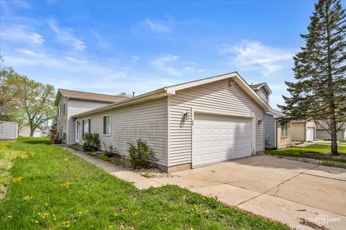 29 Elm Ave, Fox Lake, IL, 60020-1806 | Card Image