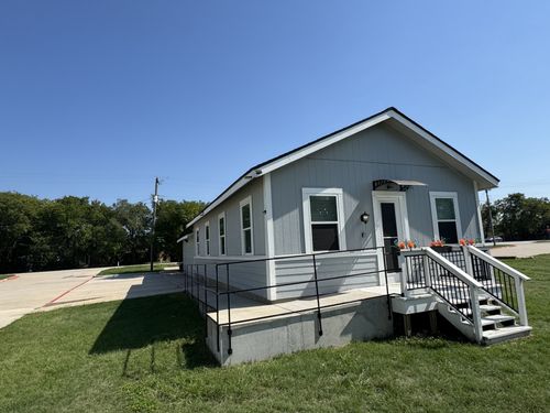 905 N Oak St, Roanoke, TX, 76262-5011 | Card Image