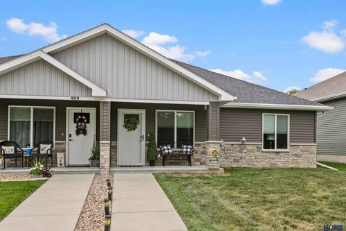 401 S 3rd St, Seward, NE, 68434-2557 | Card Image