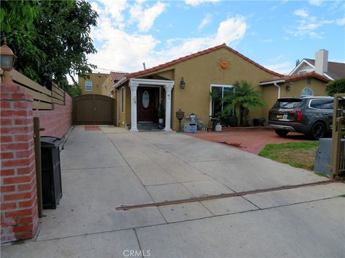 3064 Walnut St, Huntington Park, CA, 90255-5810 | Card Image