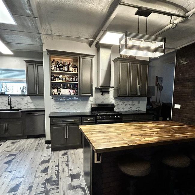 1006 23 Rd St, House other with 2 bedrooms, 2 bathrooms and 10 parking in San Leon TX | Image 12