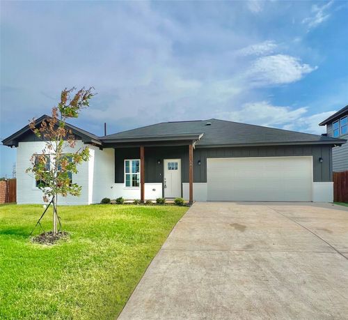 101 Magnolia Estates St, Crowley, TX, 76036-2872 | Card Image