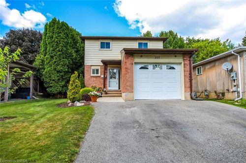 207 Dunsdon St, Brantford, ON, N3R7H7 | Card Image