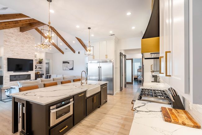6300 Sister Crk, House other with 4 bedrooms, 5 bathrooms and 4 parking in Midland TX | Image 8