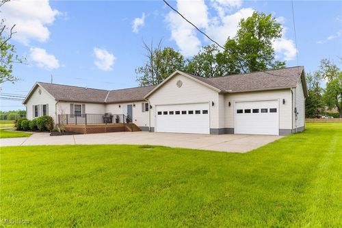 6937 Reynolds Rd, Mentor, OH, 44060-3960 | Card Image