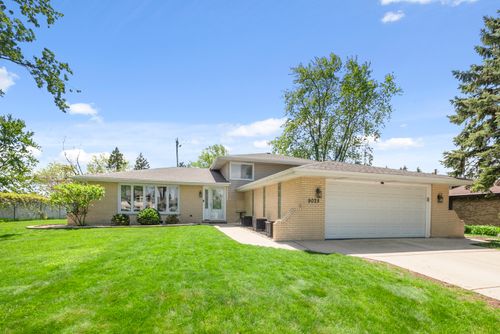 9025 Kathy Ct, Orland Park, IL, 60462-2215 | Card Image