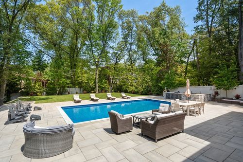 28 Tyler Rd, Lexington, MA, 02420-2426 | Card Image