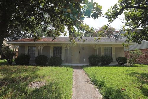 11735 N Willowdale Cir, Houston, TX, 77071-3313 | Card Image