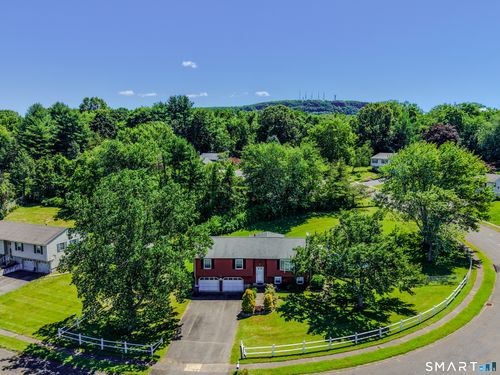 55 Hacienda Cir, Plantsville, CT, 06479-1911 | Card Image