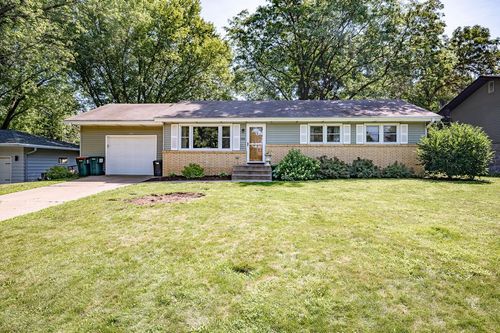1324 Sycamore St, River Falls, WI, 54022-3057 | Card Image