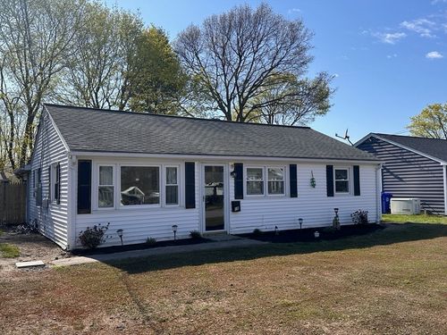 15 Rosedale Dr, Bristol, RI, 02809-4219 | Card Image