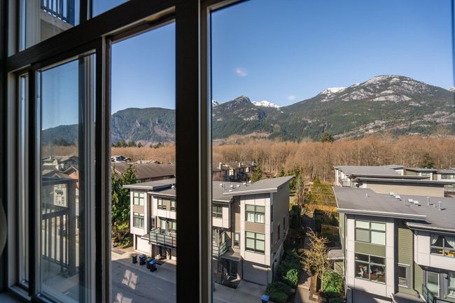 409 - 1211 Village Green Way, Condo with 1 bedrooms, 1 bathrooms and 1 parking in Squamish BC | Image 4