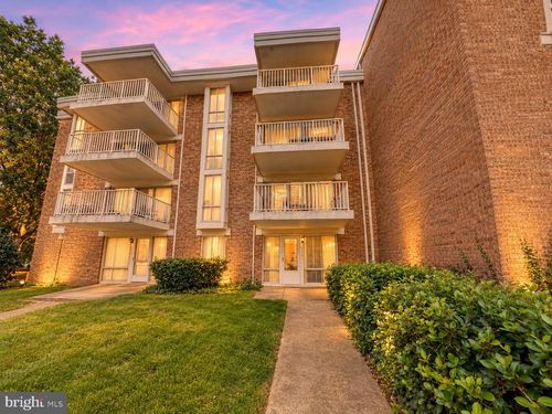 229-2619 Redcoat Dr, ALEXANDRIA, VA, 22303-2647 | Card Image