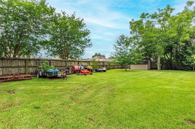 2309 Salisbury Ln, House other with 4 bedrooms, 2 bathrooms and 2 parking in Alvin TX | Image 38