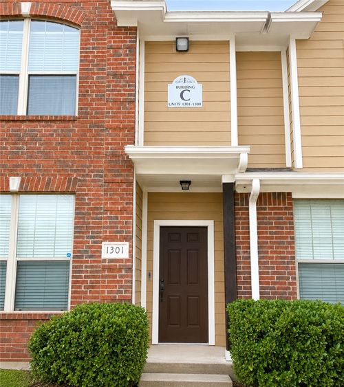 1301-1000 Spring Loop, College Station, TX, 77840 | Card Image