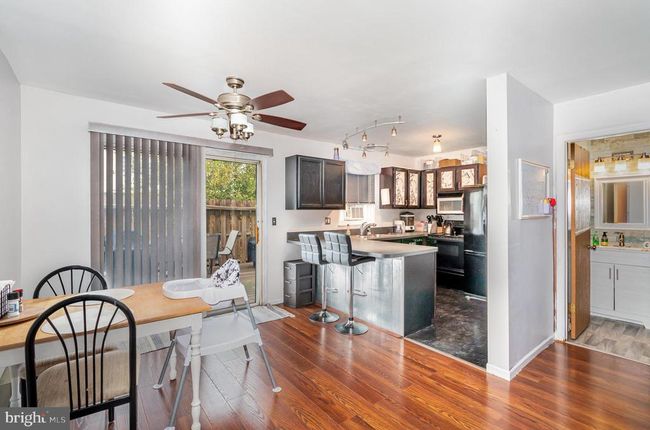 270 Broad St, Townhouse with 3 bedrooms, 2 bathrooms and null parking in HIGHSPIRE PA | Image 6
