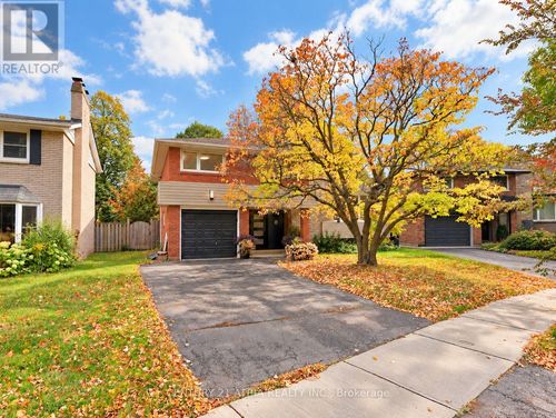 18 Castledene Cres, Scarborough, ON, M1T1S1 | Card Image