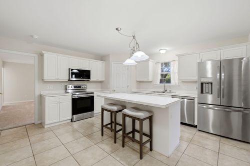 8131 Country Bay Blvd, Navarre, FL, 32566-7978 | Card Image