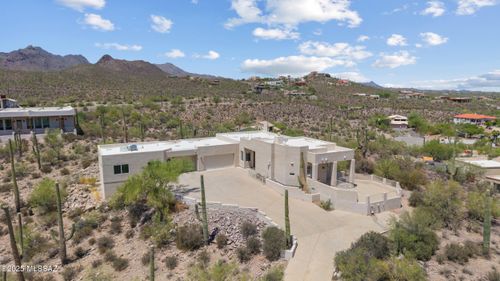 2211 N Via De Suenos, Tucson, AZ, 85745-9401 | Card Image