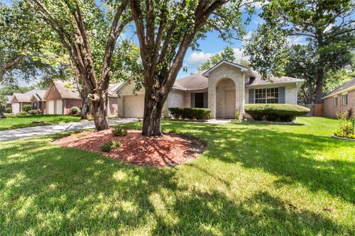 2114 Blossom Creek Dr, Kingwood, TX, 77339-3077 | Card Image