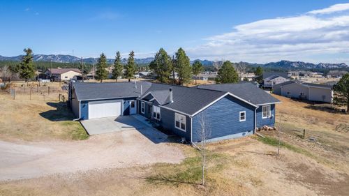 594 S 11th St, Custer, SD, 57730-2412 | Card Image