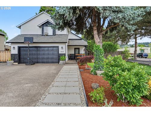 810 Se Locust St, Dundee, OR, 97115-8601 | Card Image