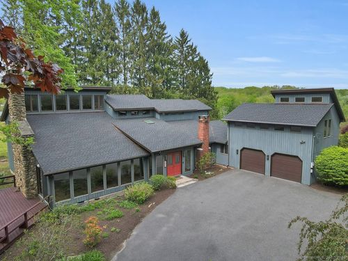 89 East St, Morris, CT, 06763-1802 | Card Image